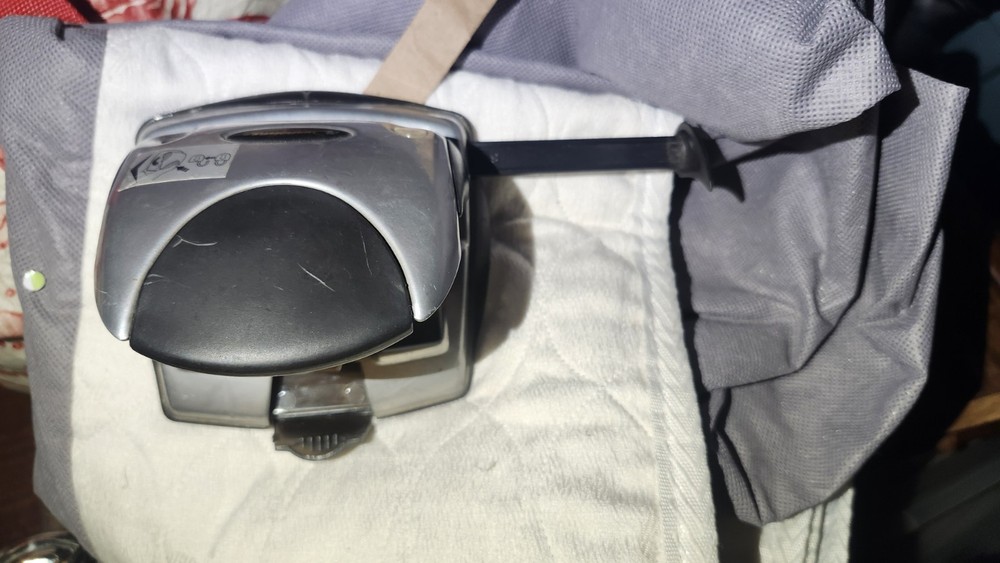 Swingline EasyView Pro 2-hole punch