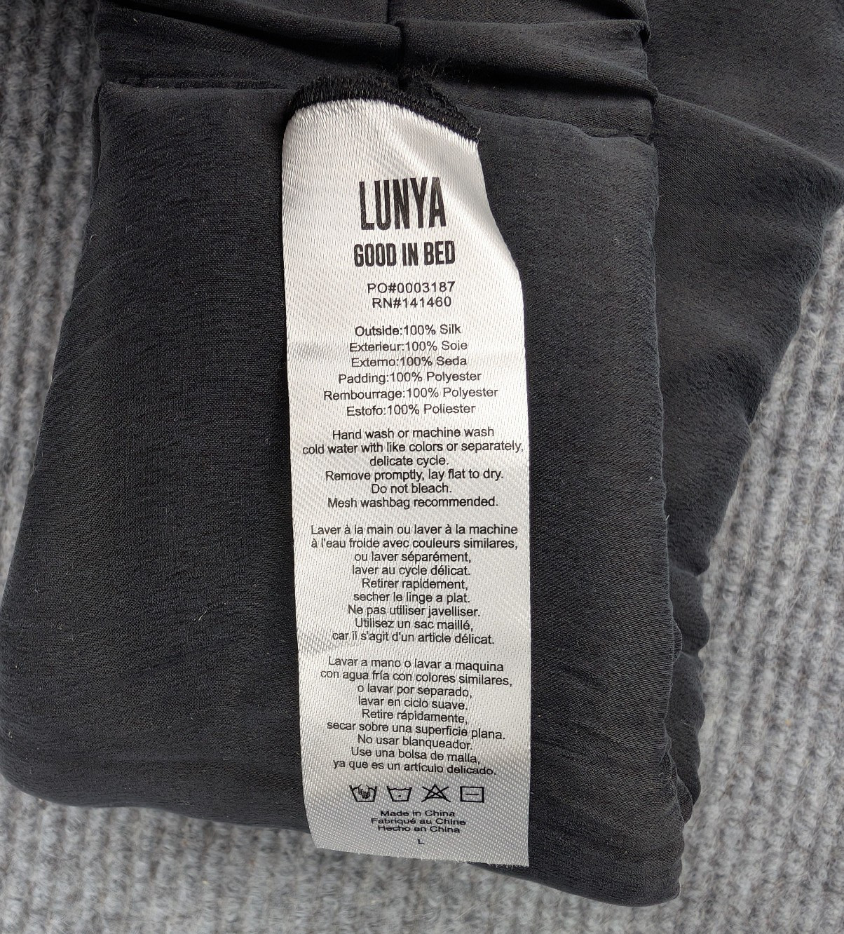 Lunya Silk Sleep Mask One Size Black Natural Fiber Minimal Quiet Luxury Padded