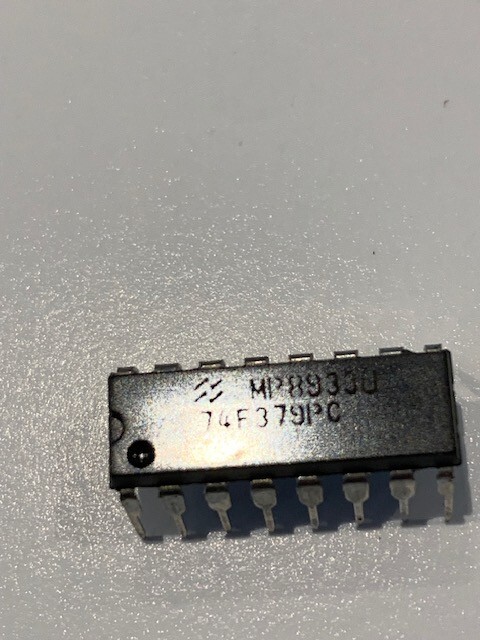 74F379PC  IC