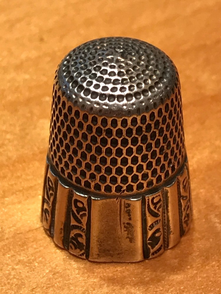 VINTAGE THIMBLE STERLING SILVER SIZE 9 W/ HALLMARK / MAKER'S MARK INSIDE