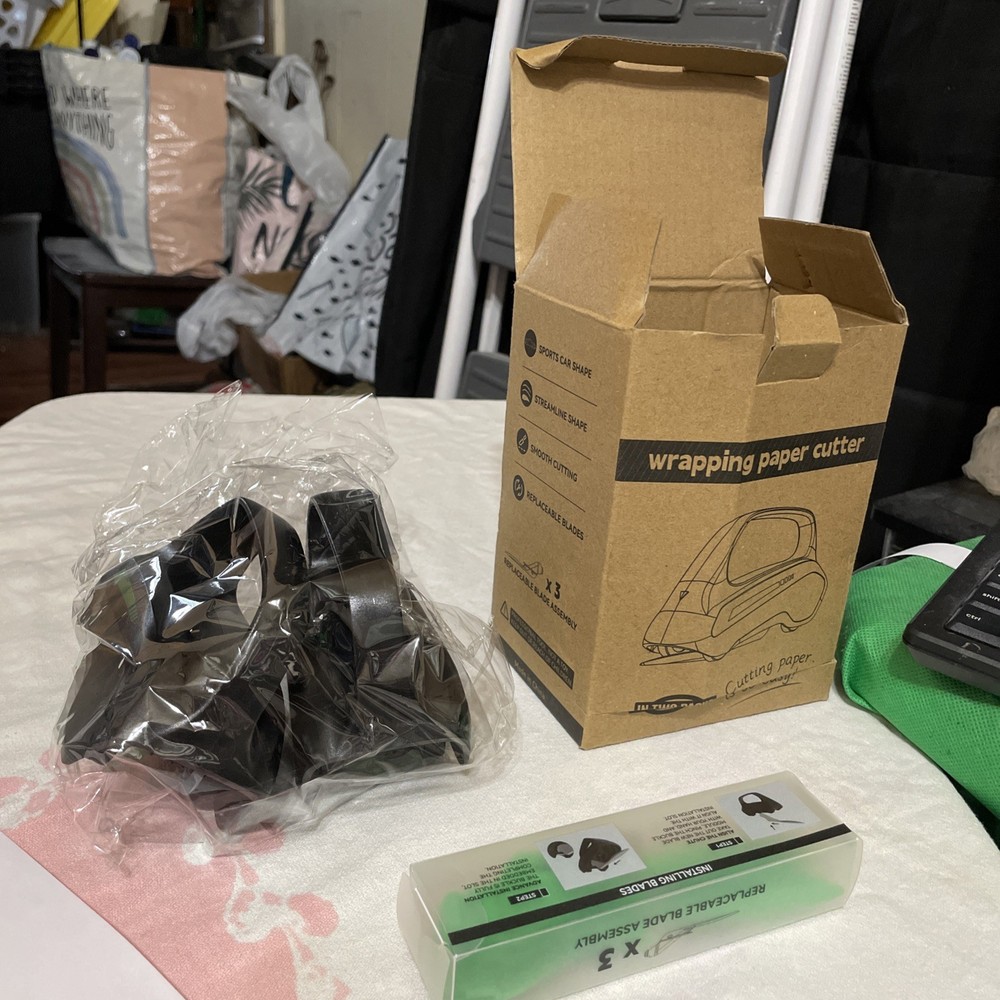 Two Wrapping Paper Cutters, wrapping paper  cutter Replaceable Blades