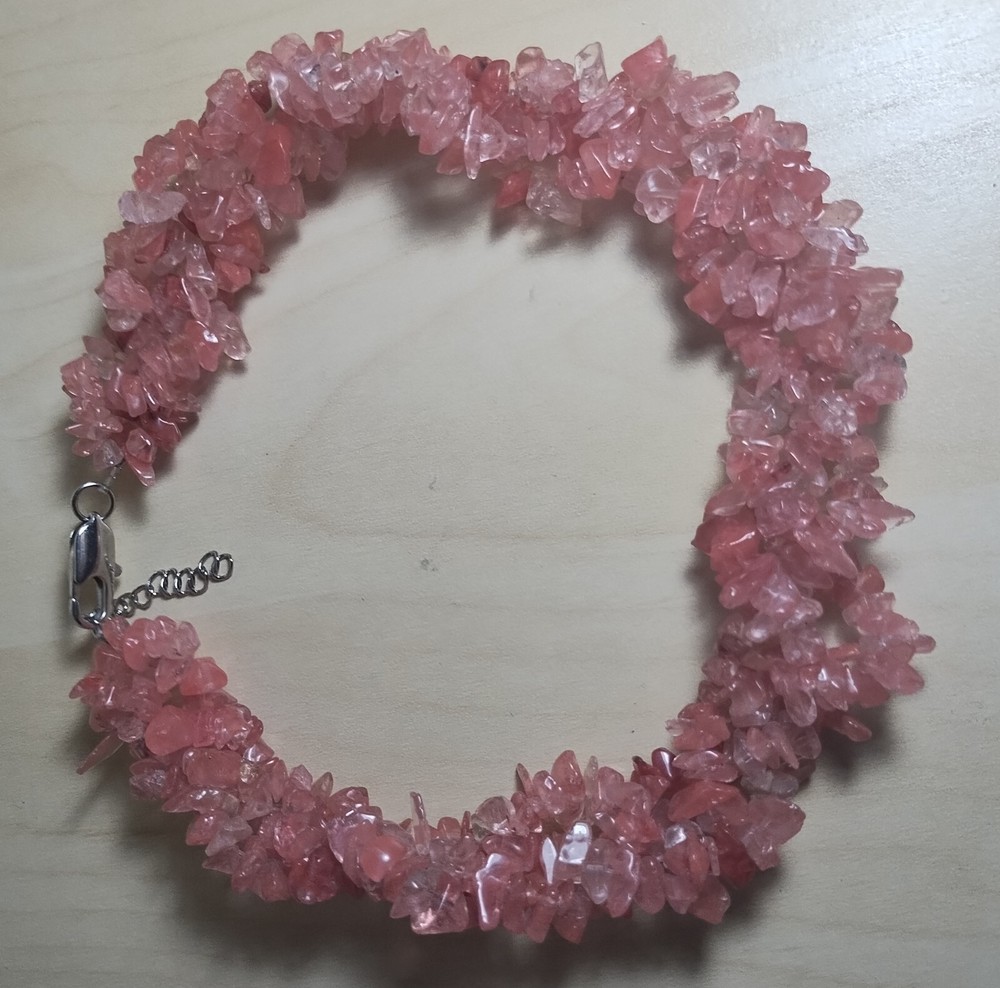 Cherry Quartz Stone Chips Necklace ( N 32 )