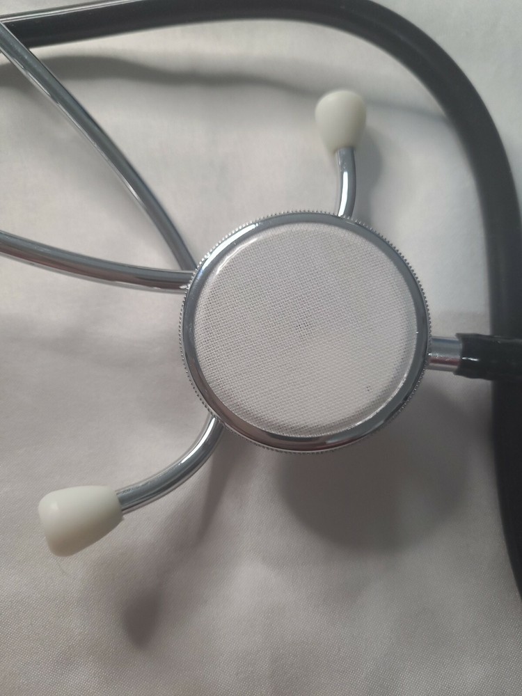DELUXE STETHOSCOPE (FOR EDUCATIONAL (USE ONLY) Black EUC