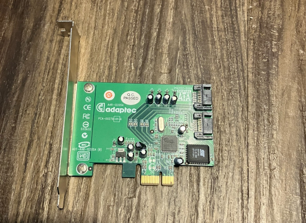 Adaptec AAR-1220SA SATA RAID Controller Card PCA-00279-01-A PCIe