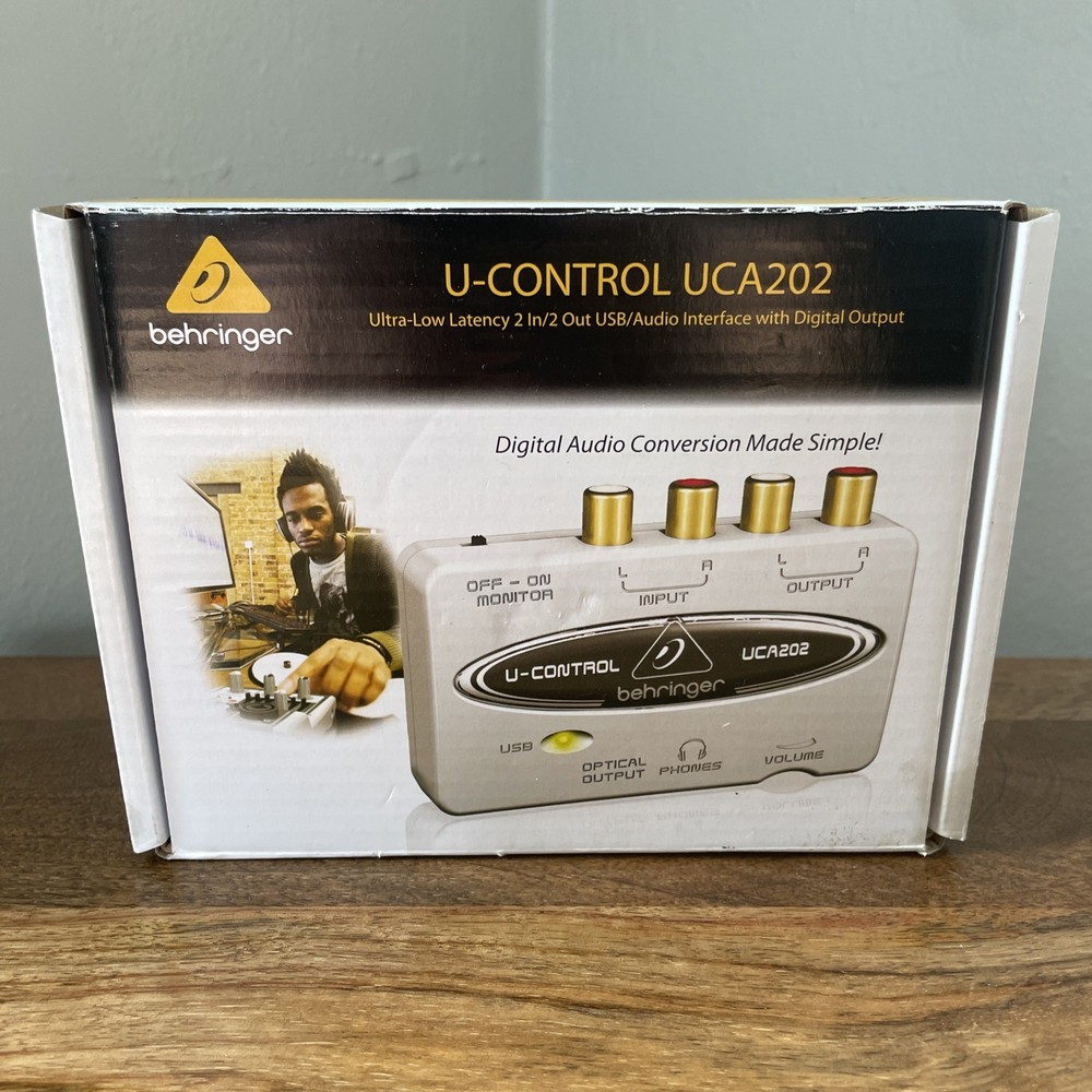 Behringer UCA202 Digital Recording Interface DAC 2in/2out USB Audio Open Box
