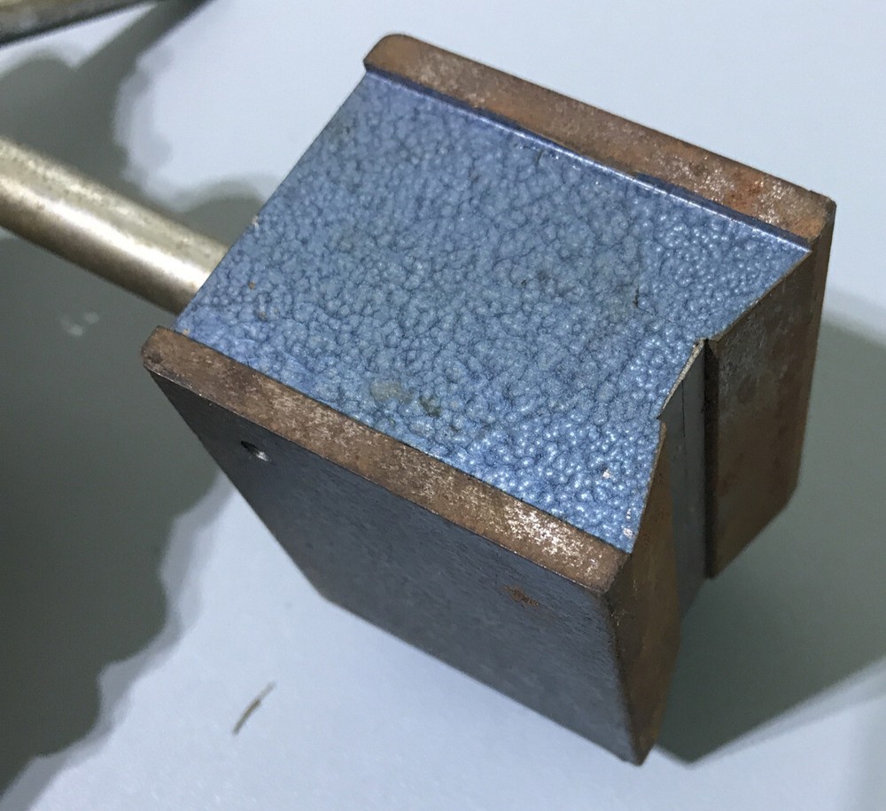 Central Tools Magnetic Base w On/Off Switch