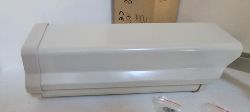 Evertech Housing CCTV Camera Box Weatherproof - Missing one screw