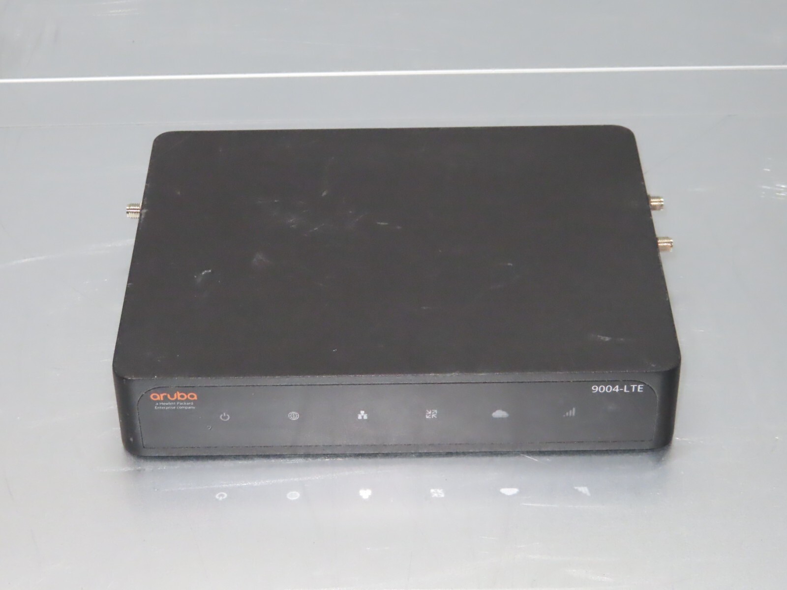 Aruba ARCN9004LTE Gateway LTE Cellular Router * no antenna - no power adapter *