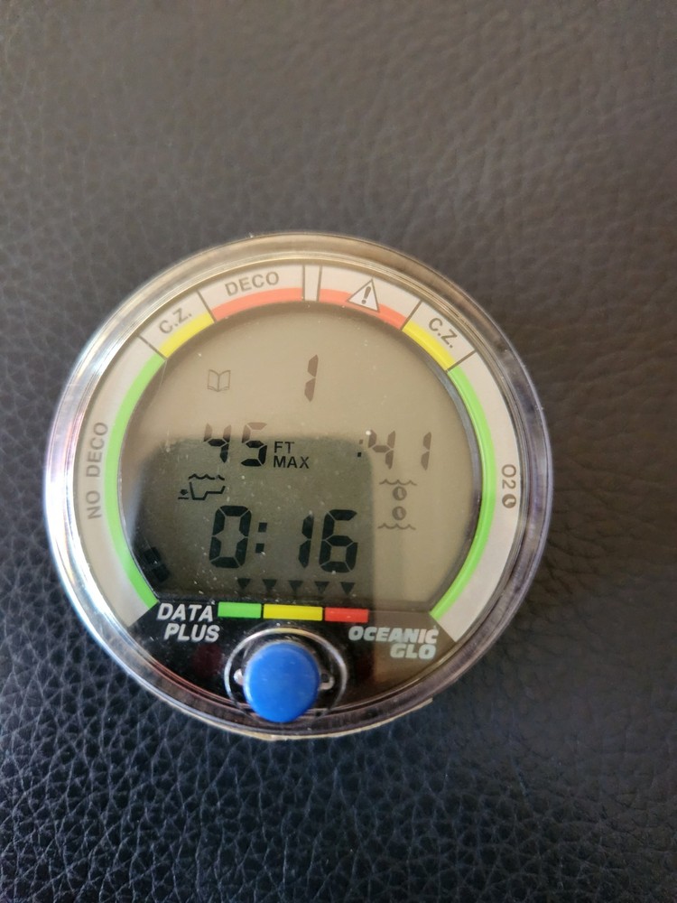 Oceanic dive computer Data plus