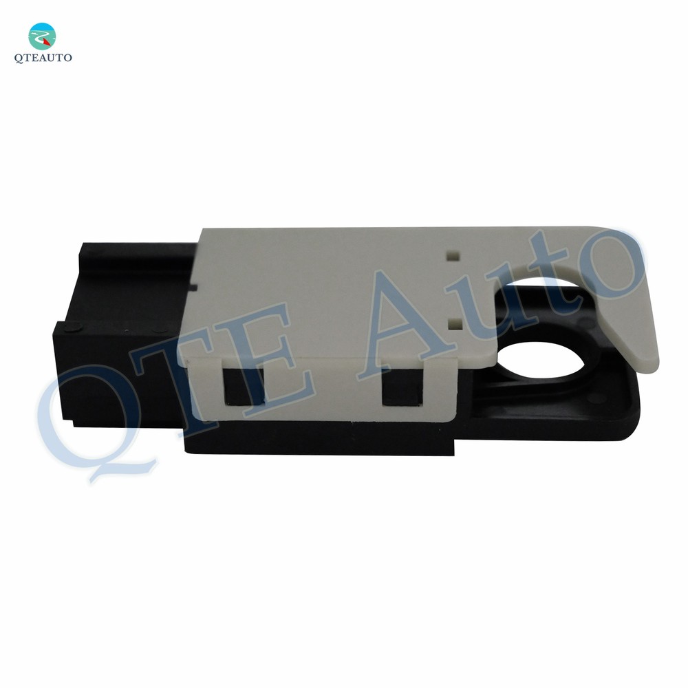 Brake Light Switch For 2007-2011 Cadillac Escalade