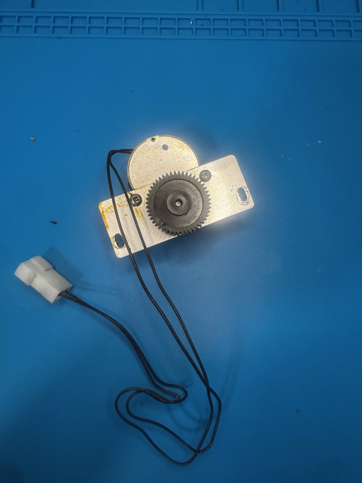 Merrychef Stirrer Motor Assembly Pinned PSA288 - Genuine OEM Replacement Part