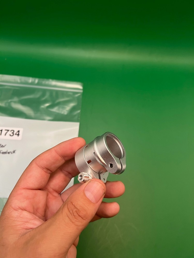 Autococker Clamping Feedneck