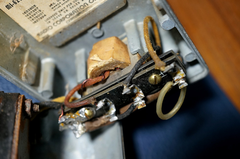 RCA MI-6203- B Varacoustic Ribbon Mic / Microphone / Untested