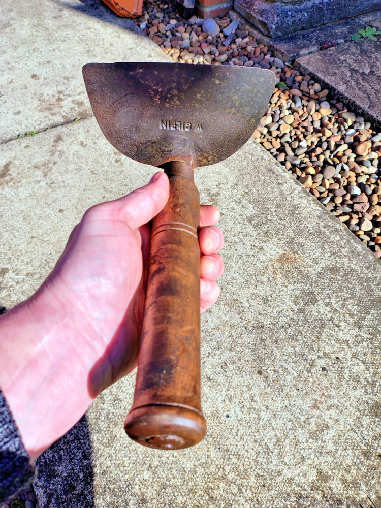 Vintage W Gilpin Pig scraper / hog scraper in nice condition