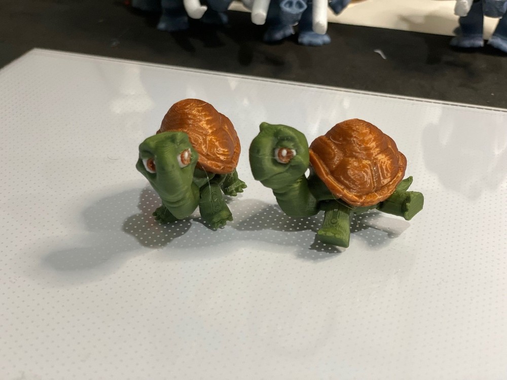 3D Printed Articulated Turtle Figurines – Handmade Poseable Desk Decor – Set 2