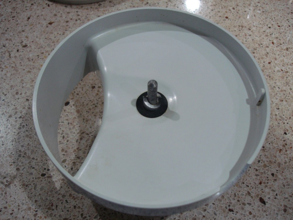 Braun KM32 Kitchen Machine Processor Shredder Head W/Blades Complete