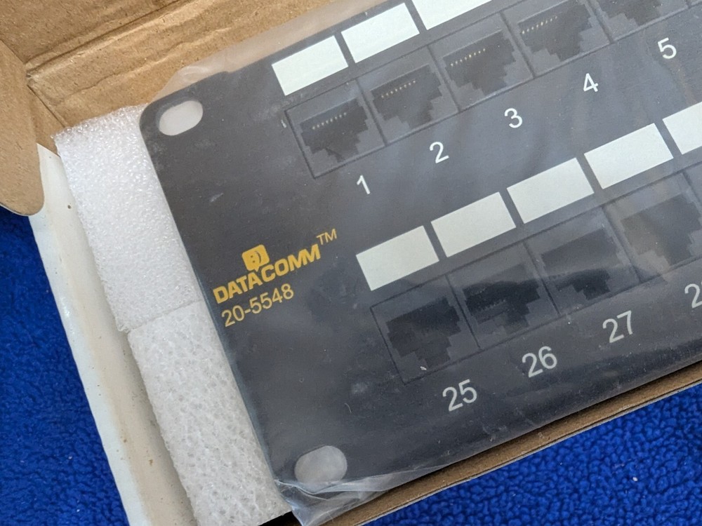 DataComm Part#20-5548 Cat 5e Universal 48 Port Patch Panel