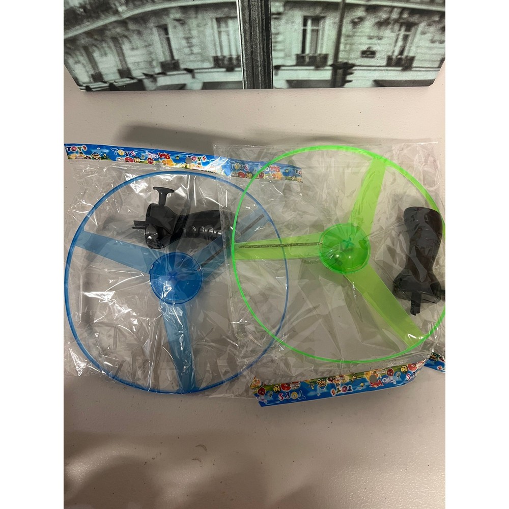 3 Pack LED Pull String Flying Disc Toy No Battery Hand Launch Flying Saucer