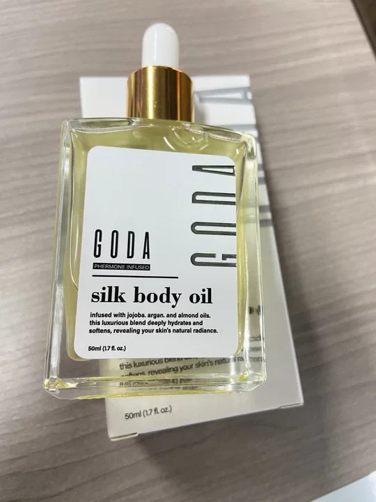 GODA Silk Body Oil Goda Perfume Oil Bath & Shower Oil Smooth Skin 1.7oz EXP 2027