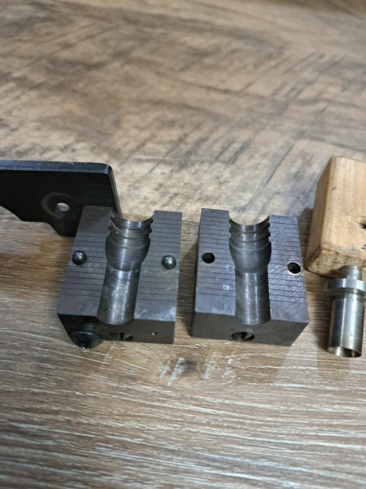 Modified Lyman Hollowpoint Mold 515141 .512 Dia. 425gr