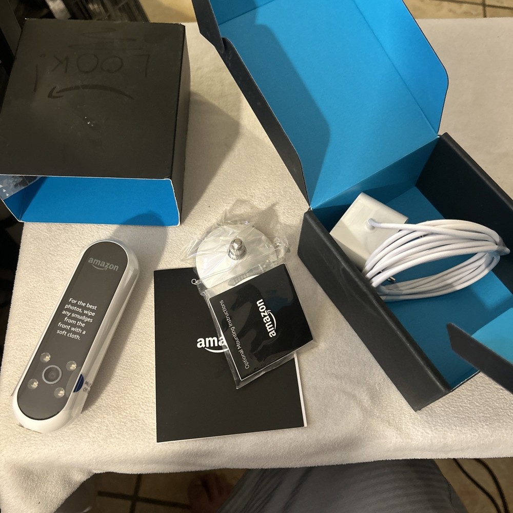 Amazon Echo Look Smart Assistant With Alexa Model #PL67WR With Quick Guide