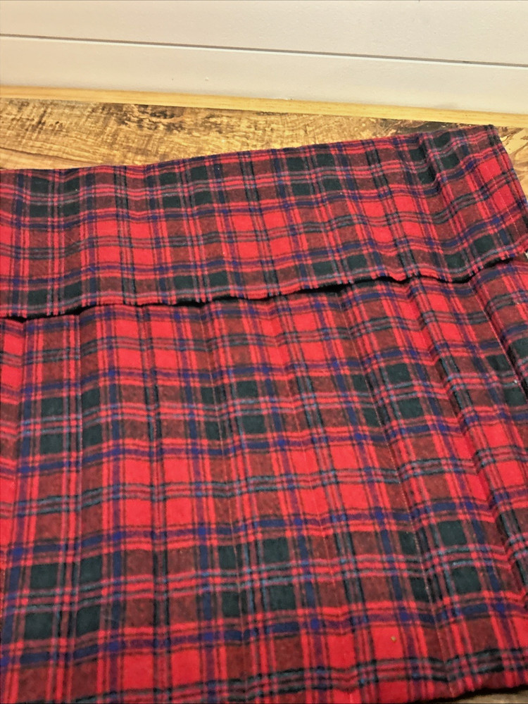 Vintage Five Pair Knitting Needles With Plaid Wool Storage Caddy Wrap