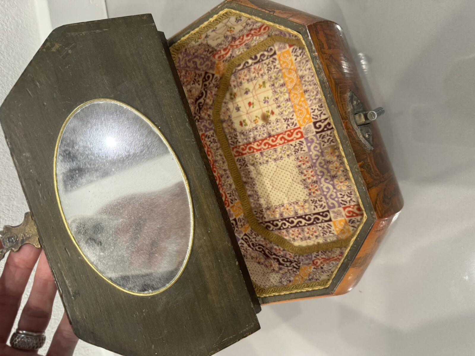 Vintage DECOUPAGE Wood Octagon Purse Box Old City Scenes