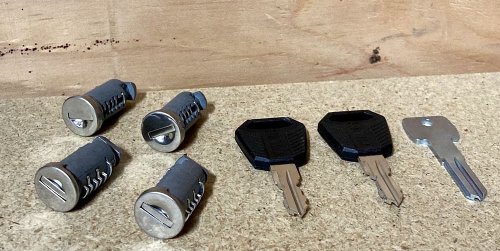 Thule 450400 One-Key Lock System, 4 Pack
