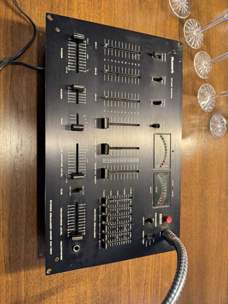 Numark DM1800 PPD Preamp Mixer