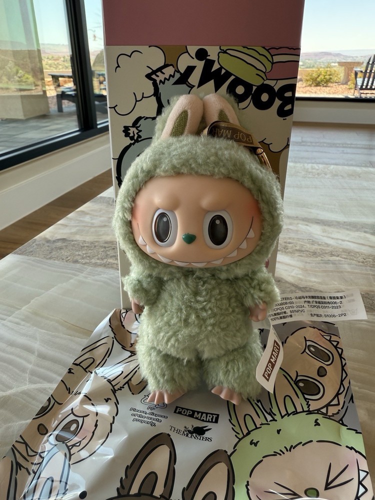 100% authentic Labubu. Macaron. GREEN GRAPE. Open bag Open box - US Seller
