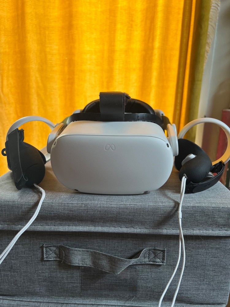 Meta Oculus Quest 2 128GB Virtual Reality Headset W/ Controllers - Elite Strap