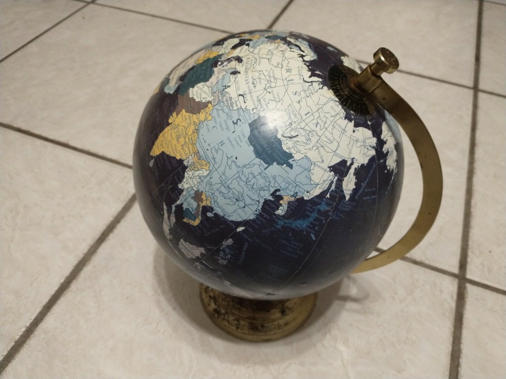 8" Purple/blue Globe