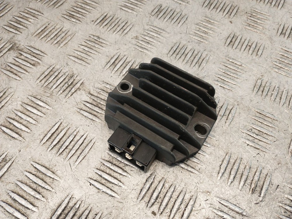 2004 APRILIA SR 50  RECTIFIER REGULATOR