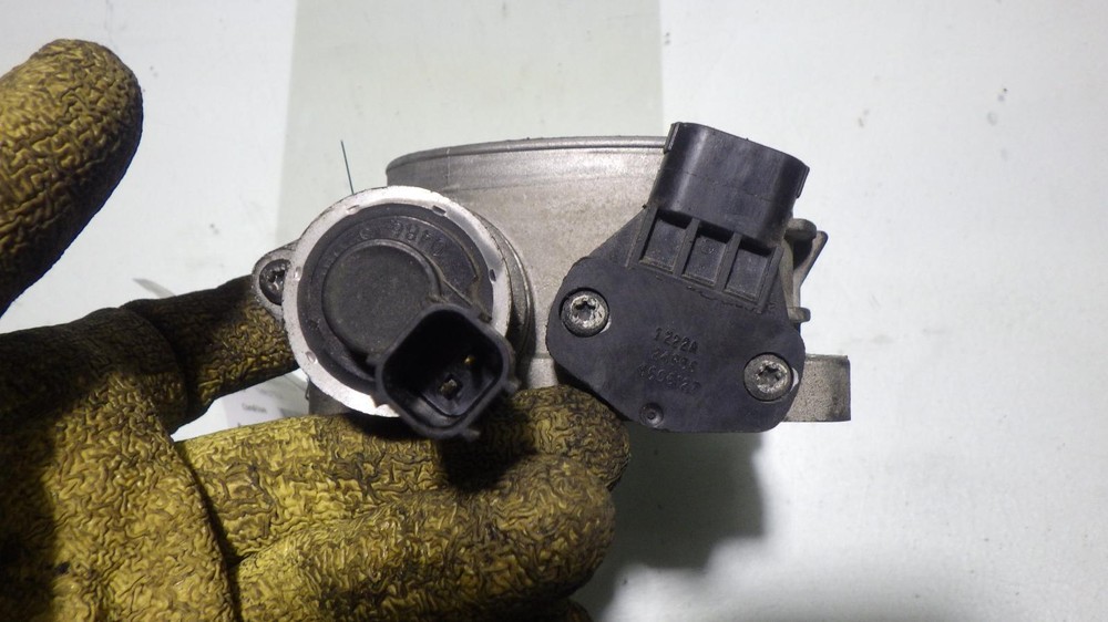 02 DODGE INTREPID Throttle Body