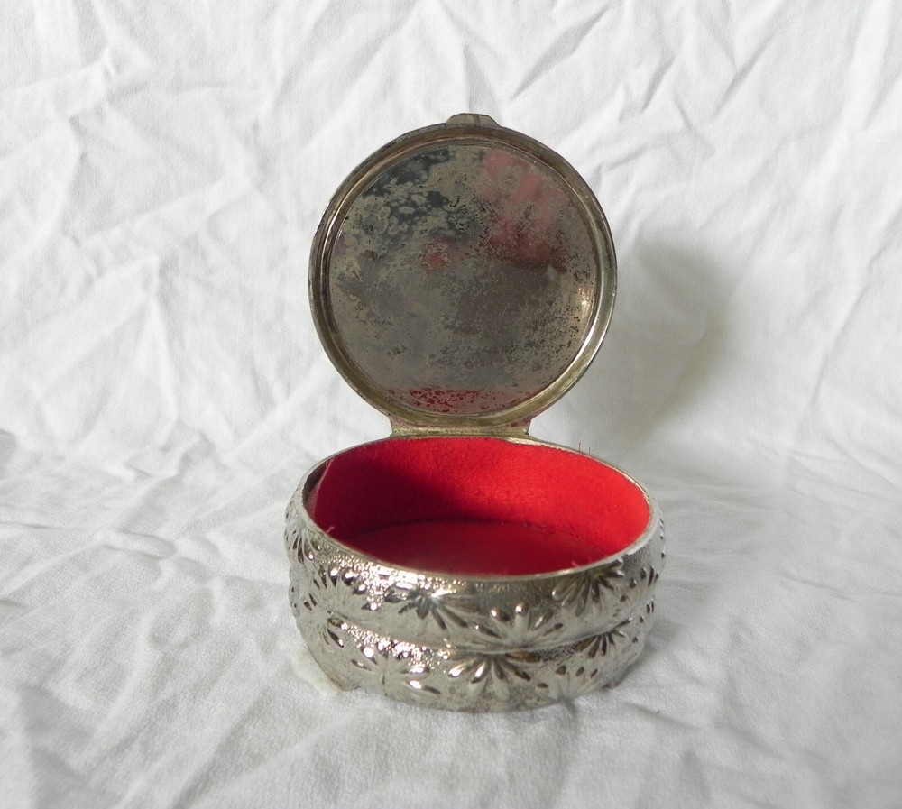 FB Rogers JEWELRY TRINKET BOX Silver Plate With Red Felt Lining