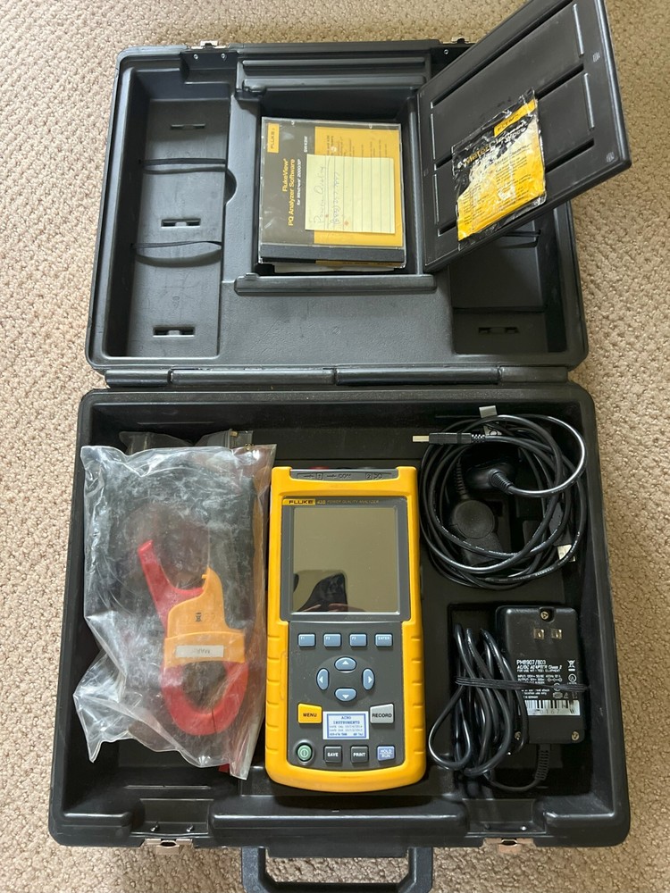 Fluke 43 Power Quality Analyzer Logger Meter with Case and Extras