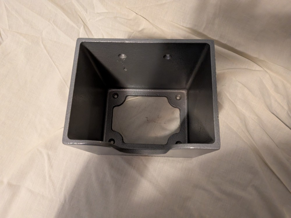 BRAND NEW Hardwired Circle D Remote Power Distribution Box