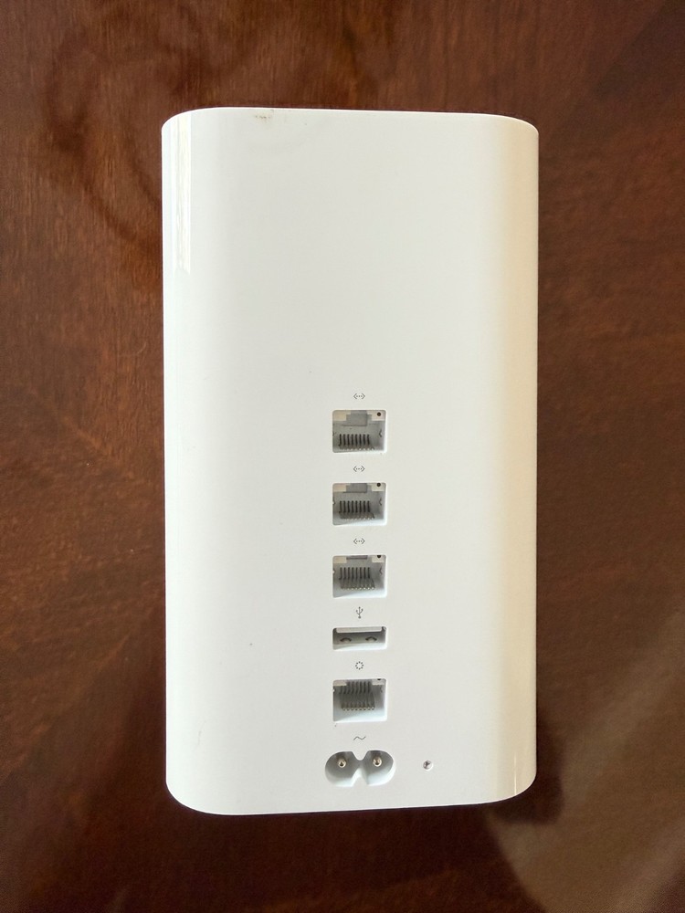 Apple Airport Extreme A1521 - 7 available