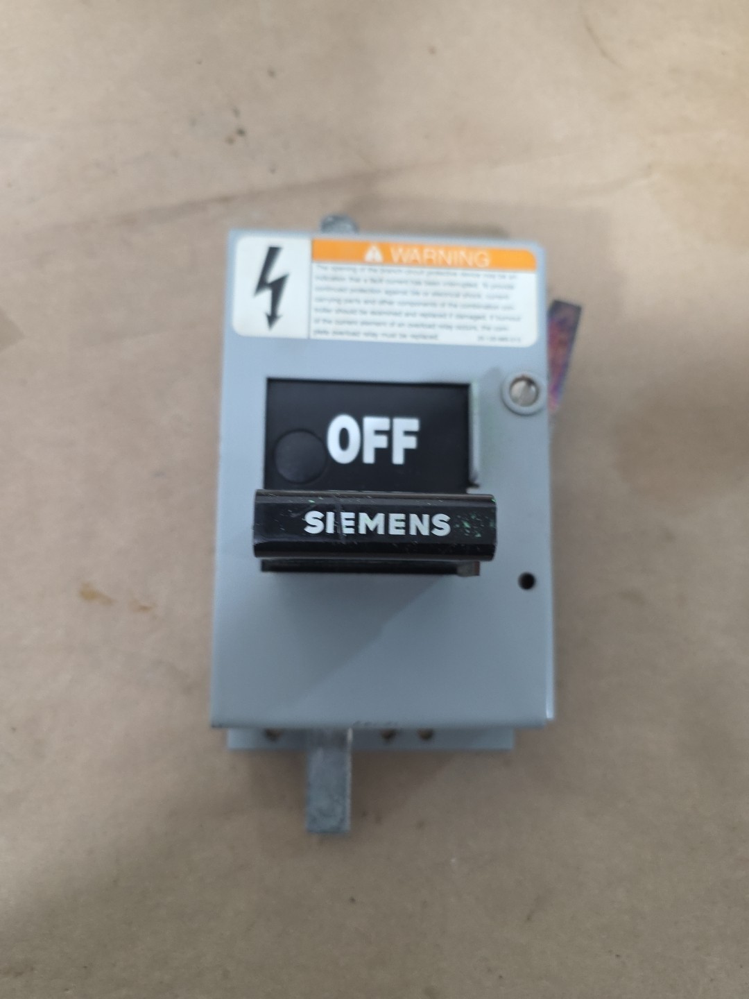 Siemens 25-135-017-506 Breaker Handle Switch / MCC Handle Mechanism