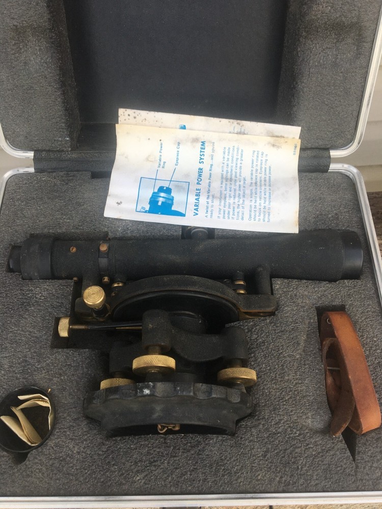 Vintage Craftsman Construction Level with hard case 789.46034