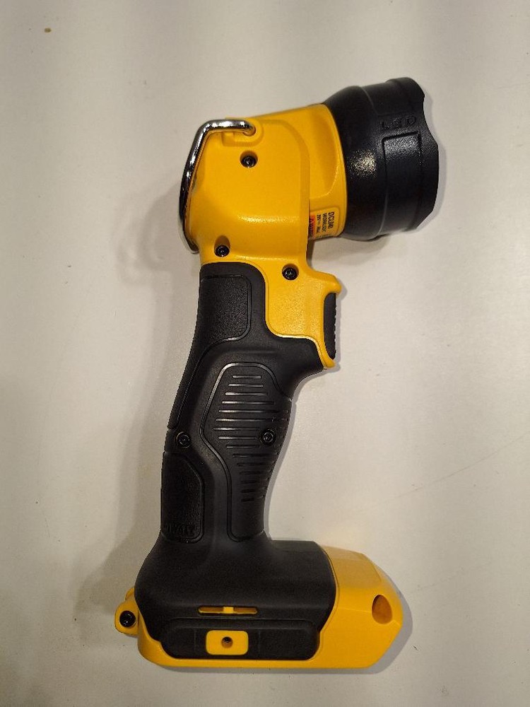 DEWALT DCD800/DCL040 DRILL AND LIGHT (P11019165)