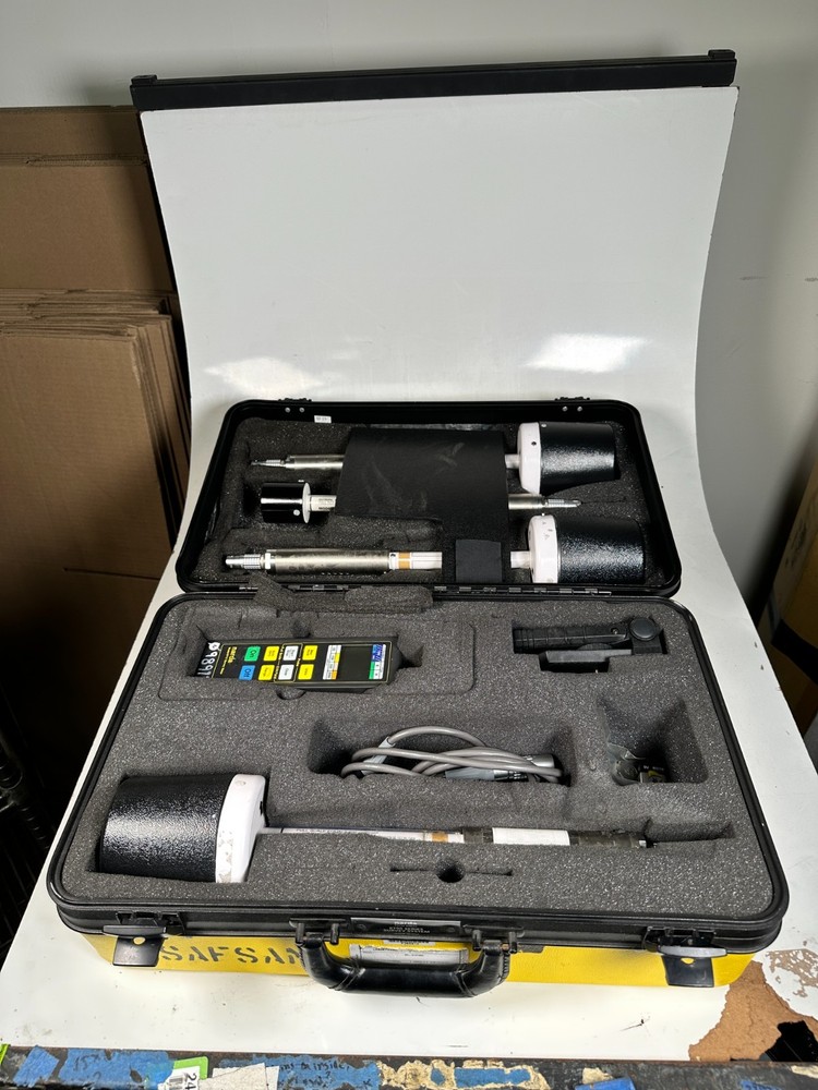 NARDA 8715 Electromagnetic Radiation Survey Meter w/ 4 Probes
