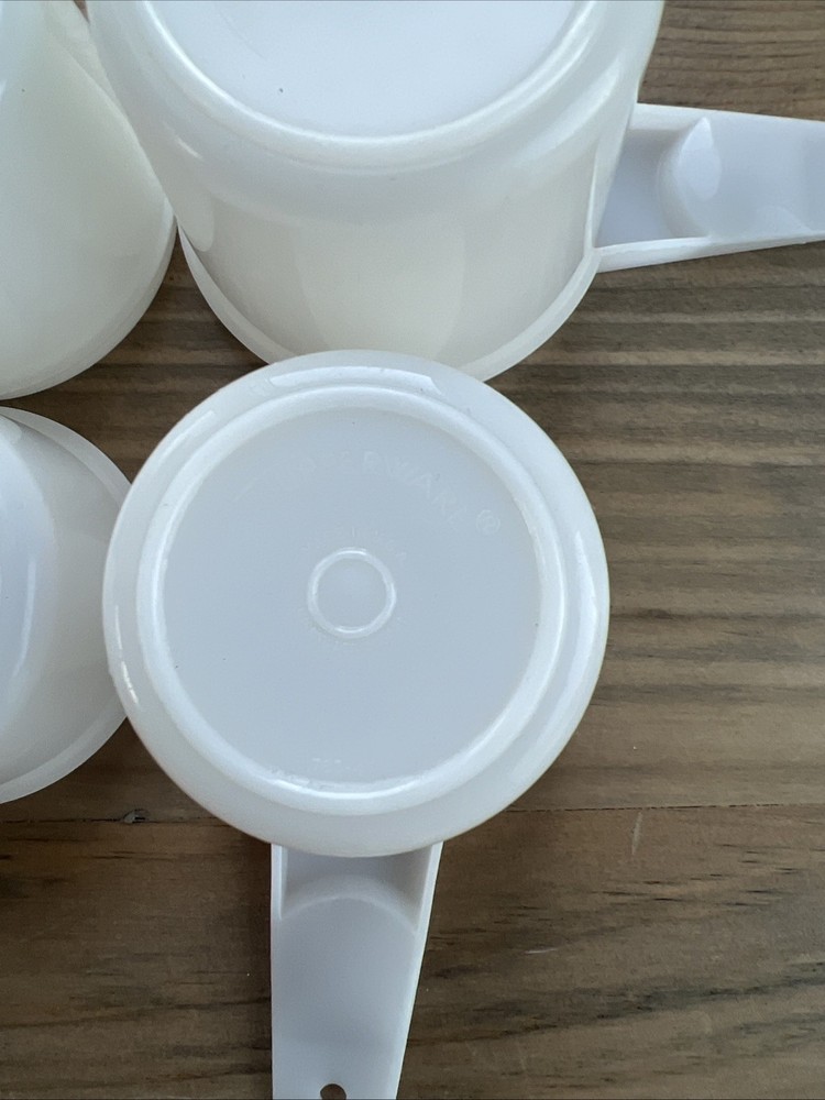 Plastic Measuring Cup Retro Tupperware Set of 4 Sheer White Nesting EUC