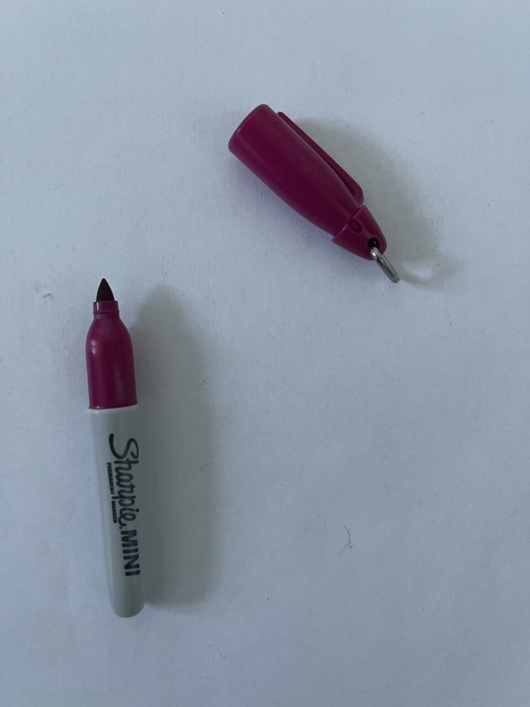 Sharpie 35108 Berry Mini Permanent Markers, Fine Point, 1 each