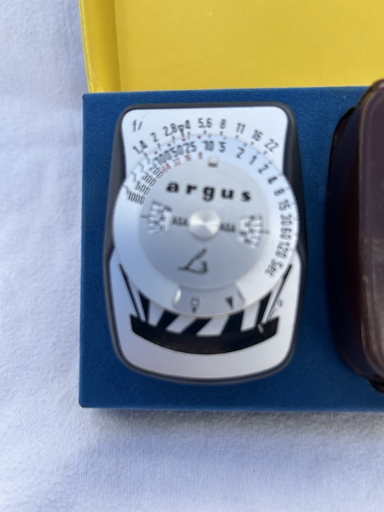 Argus L3 Exposure Meter, w/Orig Box, Case, Clean & Working ~~