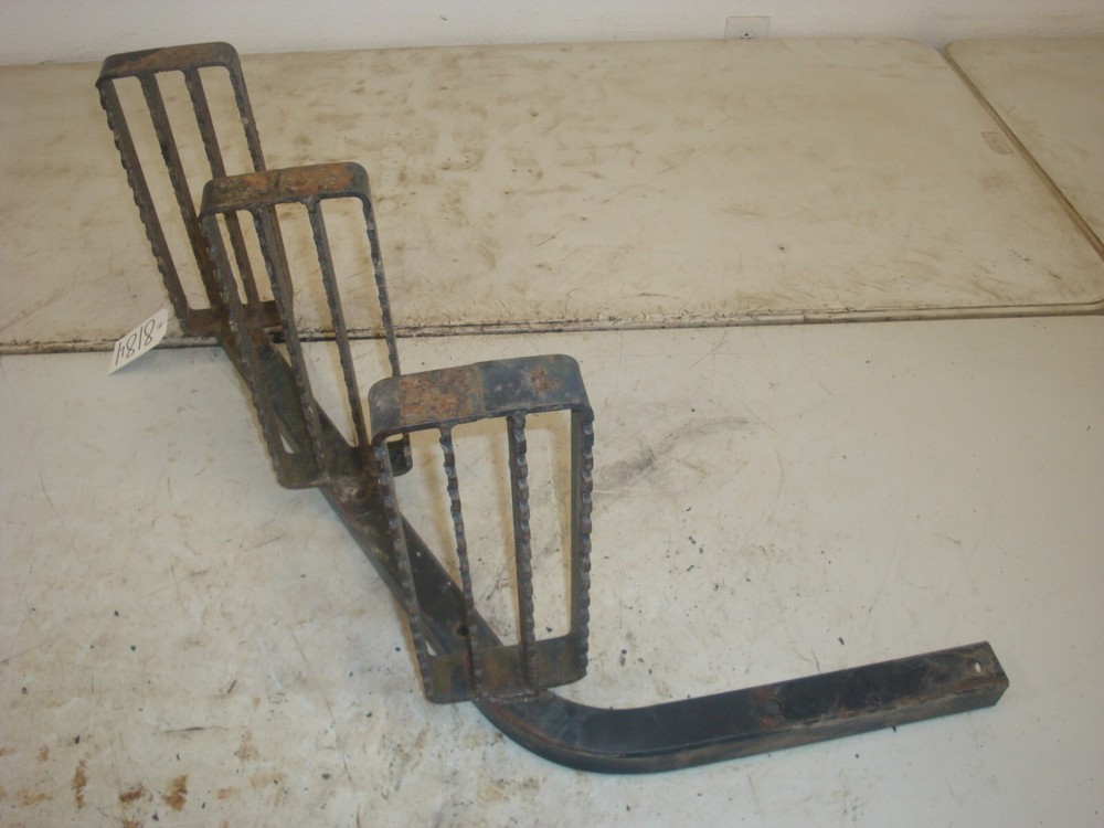 1993 AGCO 8630 Tractor Left Step Bracket Assembly