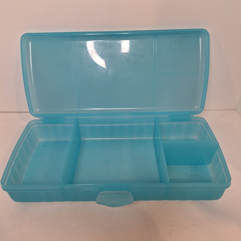 Tupperware Lunch n Things Container Aqua Teal Blue Crafts Sewing Divided 4195A