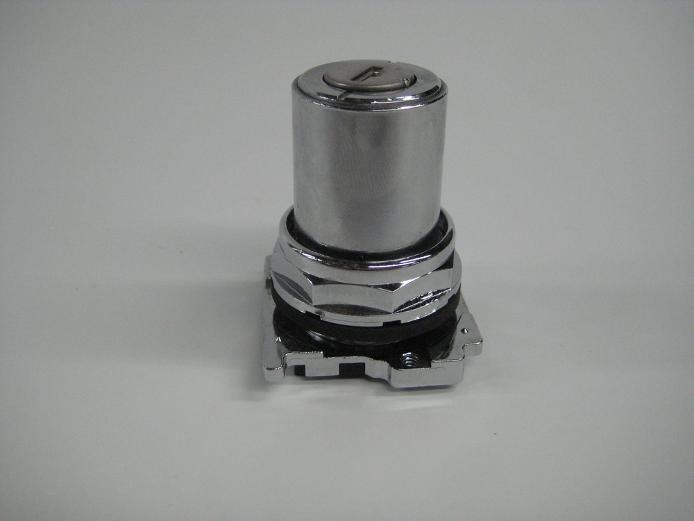 EATON 10250T SELECTOR SWITCH W/OUT KEY NSMP