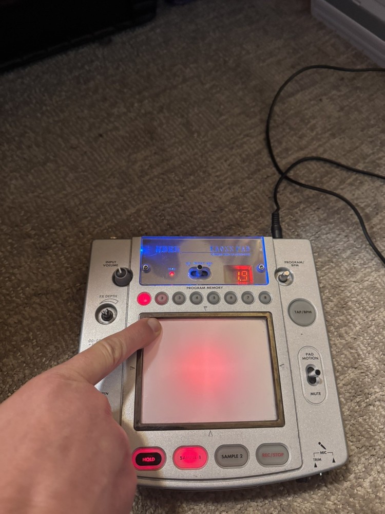 KORG KAOSS PAD KP-2 DJ Sampler Processor Effector from missing knobs