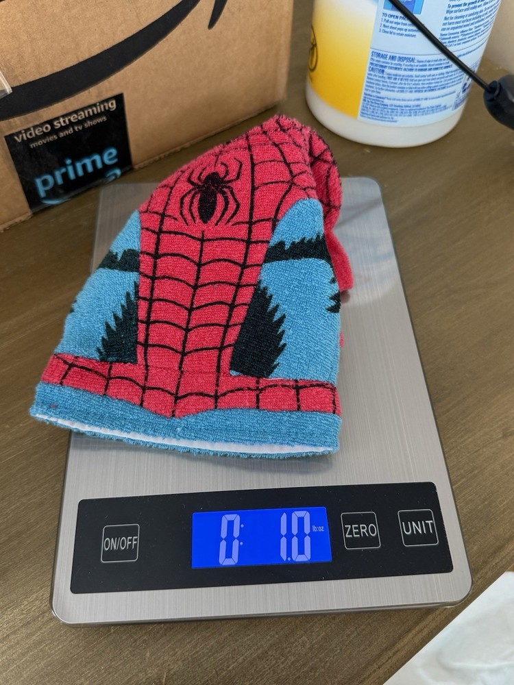 2004 Marvel Spider Man Cloth Hand Puppet. Collectable.